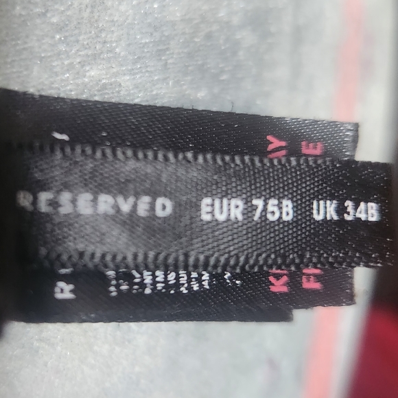 Reserved Lace Top - Picture 6 of 6